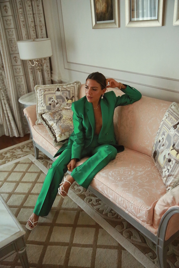THE GREEN SUIT